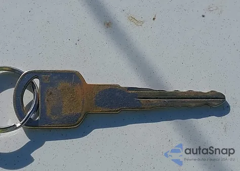 1997 GMC Sierra 1500 Sl Wideside z USA, uszkodzony, nr VIN 1GTEC19R5VE556478